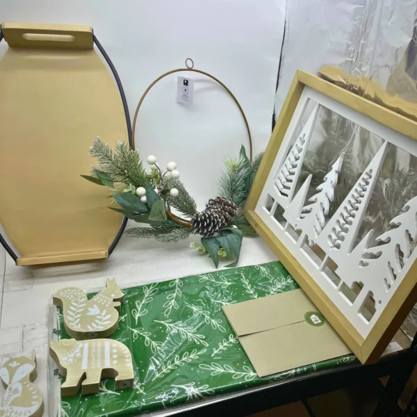 Home Decor Sale - pallet - Image 2