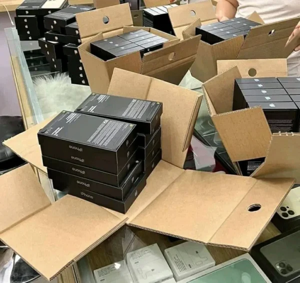 iPhone Wholesale - pallets - Image 2