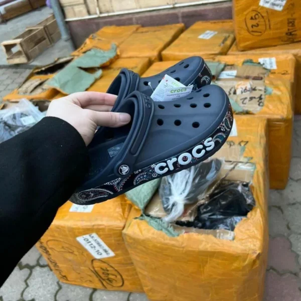 Crocs Sale - pallet - Image 3